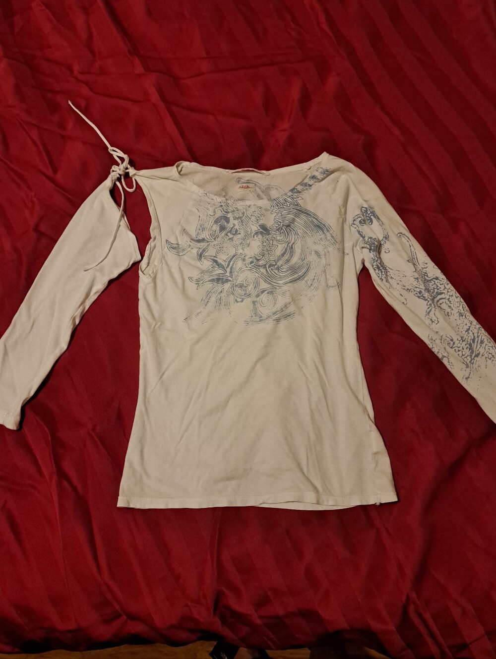 NolitaWomen’s White And Blue Graphic Long-Sleeve Top with Shoulder Tie